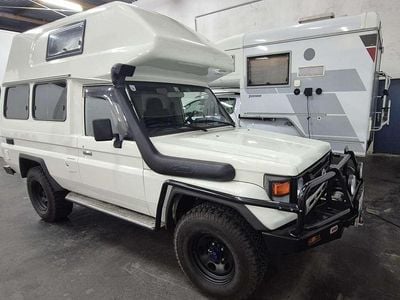 Weiß Gebraucht 2000 Toyota Land Cruiser SUV | € 68.000