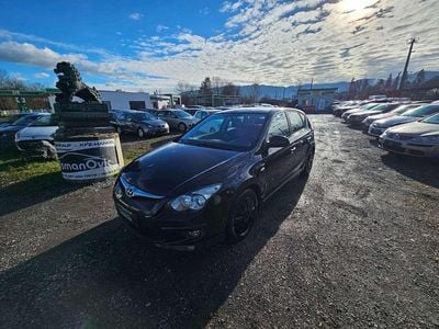 Braun Gebraucht 2010 Hyundai i30 Limousine | € 1.990 (Guter Preis)