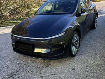Gebraucht 2025 Tesla Model Y Long Range AWD SUV | € 50.999 (Teuer)