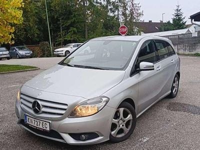 Gebraucht 2011 Mercedes 180 Limousine | € 5.800