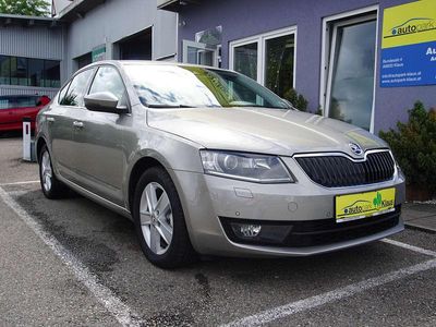 Grau Gebraucht 2015 Skoda Octavia Limousine | € 10.350 (Fairer Preis)