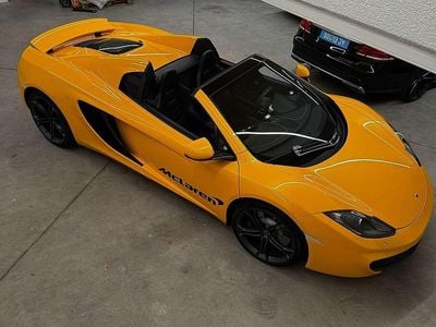Gelb Gebraucht 2013 McLaren MP4-12C Cabrio | € 169.800