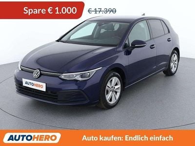 Gebraucht VW Golf VIII Life 110 PS (80 kW) 2022 Blau Kleinwagen
