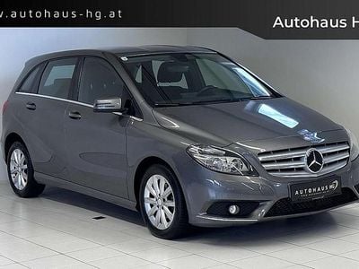 Grau Gebraucht 2013 Mercedes B180 Van / Kleinbus | € 9.800 (Fairer Preis)