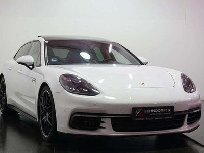 Porsche Panamera 4