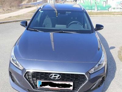 Gebraucht Hyundai i30 GO! 99 PS (72 kW) 2018 Grau Kombi