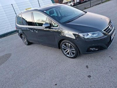 Grau Gebraucht 2018 Seat Alhambra FR Van / Kleinbus | € 30.000