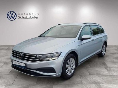 Gebraucht VW Passat 122 PS (89 kW) 2020 Silber  metallic Kombi
