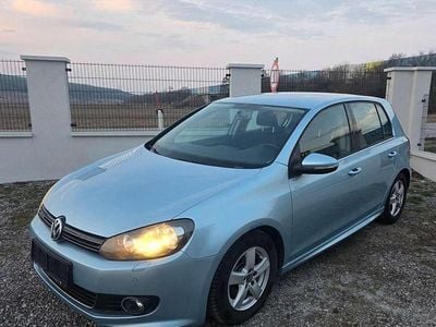 Gebraucht VW Golf VI 105 PS (77 kW) 2011 Blau Kleinwagen