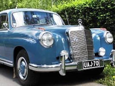 Blau Gebraucht 1957 Mercedes 220 Limousine | € 210.000