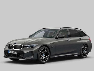 Grau Gebraucht 2022 BMW 330e M Sport Kombi | € 33.900 (Etwas zu teuer)