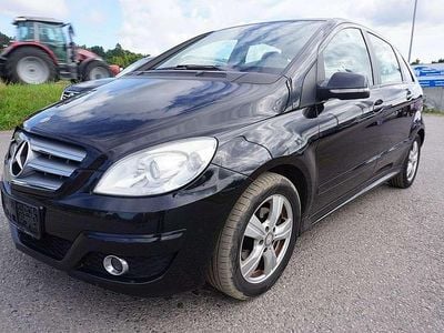 Schwarz Gebraucht 2010 Mercedes 180 Limousine | € 2.490