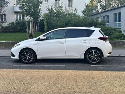 Gebraucht 2018 Toyota Auris Hybrid Comfort Limousine | € 13.800