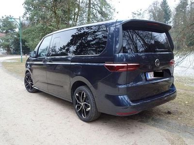 Gebraucht VW Multivan Life 150 PS (110 kW) 2025 Blau Van