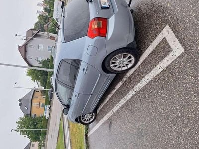 Blau Gebraucht 2004 Toyota Corolla Luna Limousine | € 2.700