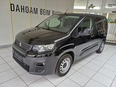 Perla nera schwarz Gebraucht 2021 Peugeot Partner S Van / Kleinbus | € 16.390