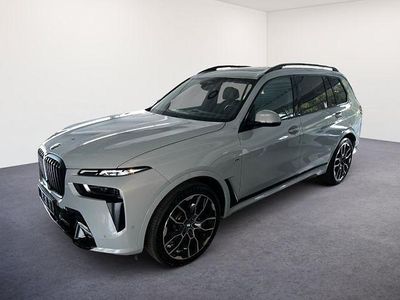 Grau Gebraucht 2025 BMW X7 M Sport SUV | € 141.216