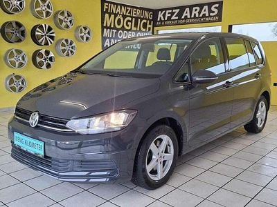 Grau Gebraucht 2019 VW Touran Van / Kleinbus | € 23.990 (Etwas zu teuer)
