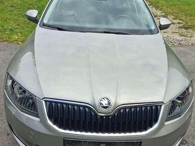 Gebraucht Skoda Octavia Elegance 105 PS (77 kW) 2014 Beige Limousine