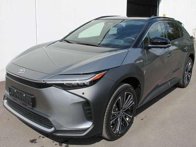 Grau Gebraucht 2025 Toyota bZ4X SUV | € 45.900 (Etwas zu teuer)