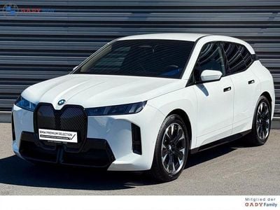 Gebraucht BMW iX M Sport 300 kW (408 PS) 2025 Weiß SUV