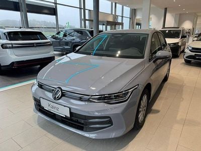 Neu VW Golf VIII 115 PS (84 kW) 2025 Hellgrau  normal Limousine