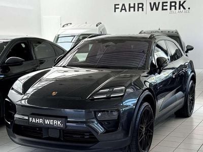 Grau Gebraucht 2025 Porsche Macan SUV | € 117.900