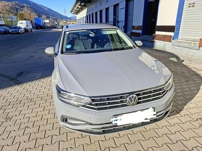 Grau Gebraucht 2023 VW Passat Business Limousine | € 27.900 (Fairer Preis)