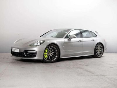 Mittelgrau metallic Gebraucht 2019 Porsche Panamera Sport Turismo Kombi | € 79.900