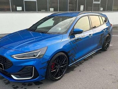 Blau Gebraucht 2022 Ford Focus ST-Line Kombi | € 26.999