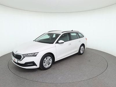 Weiß Gebraucht 2024 Skoda Octavia Ambition Kombi | € 23.550 (Fairer Preis)