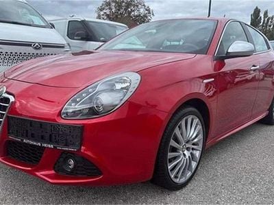 Rot Gebraucht 2012 Alfa Romeo Giulietta Distinctive Kleinwagen | € 9.980 (Teuer)