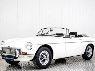 Weiß Gebraucht 1973 MG B Cabrio | € 16.900