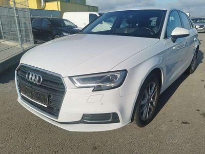 Weiß Gebraucht 2017 Audi A3 Design Kleinwagen | € 6.990 (Guter Preis)