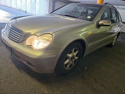 Mercedes C200