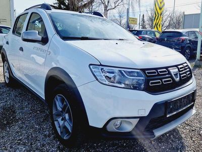 gebraucht Dacia Sandero Stepway TCe 90 S Wenig KM