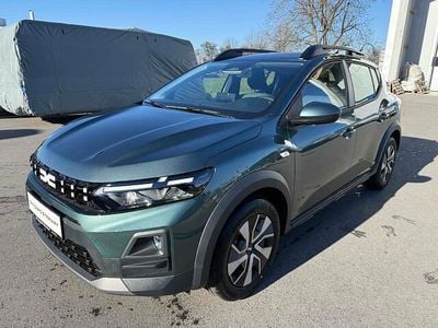 Neu Dacia Sandero 110 PS (80 kW) 2026 Grün sonderlackierung Limousine