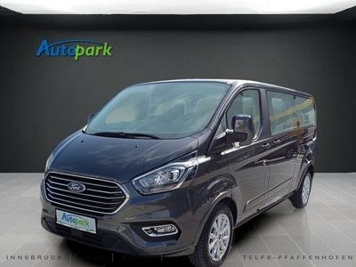 Grau Gebraucht 2023 Ford Tourneo Titanium Kombi | € 53.990 (Guter Preis)