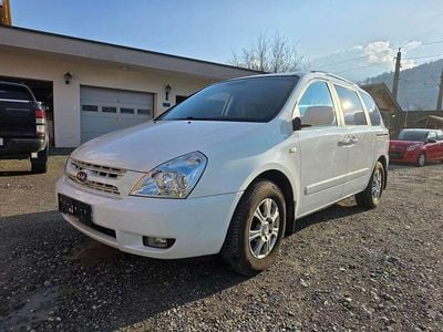 Weiß Gebraucht 2008 Kia Carnival Active Van / Kleinbus | € 5.250