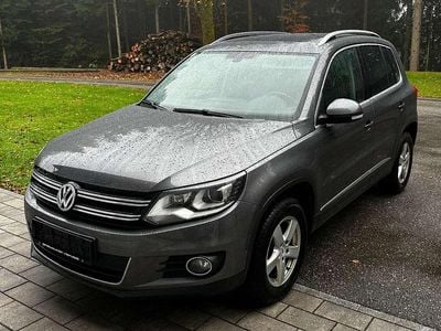 Grau Gebraucht 2013 VW Tiguan SUV | € 11.400 (Fairer Preis)