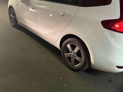 Gebraucht 2016 Opel Zafira Tourer Edition Van / Kleinbus | € 8.800 (Guter Preis)