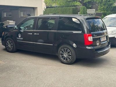 Schwarz Gebraucht 2014 Lancia Voyager S Van / Kleinbus | € 11.000