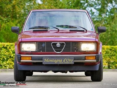 Rot Gebraucht 1984 Alfa Romeo Alfetta Limousine | € 16.950