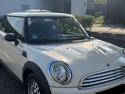 Weiß Gebraucht 2010 Mini ONE Kleinwagen | € 10.000