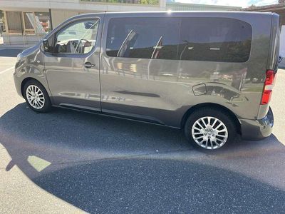 Grau Gebraucht 2017 Peugeot Traveller Allure Van / Kleinbus | € 29.500 (Fairer Preis)