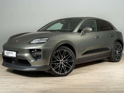 Dunkelgrün metallic Gebraucht 2024 Porsche Macan SUV | € 101.990