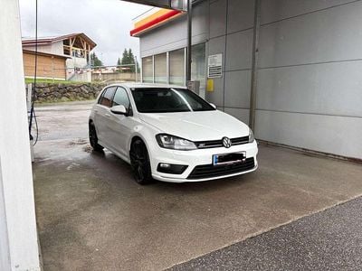 Weiß Gebraucht 2014 VW Golf VII Comfortline Limousine | € 14.500 (Teuer)