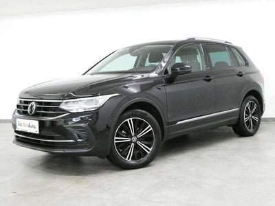 gebraucht VW Tiguan 20 TDI DSG Matrix Navi Ahk ACC DAB App Assistenzp