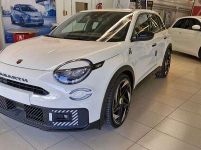 Weiß Neu 2025 Abarth 600e Turismo SUV | € 42.600