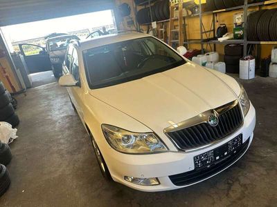 gebraucht Skoda Octavia Combi 1,6 Active TDI CR DPF